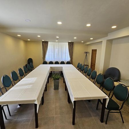 Casa Iustin Ξενοδοχείο Moroeni Εξωτερικό φωτογραφία