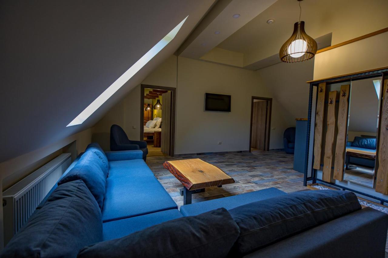 Casa Iustin Ξενοδοχείο Moroeni Εξωτερικό φωτογραφία
