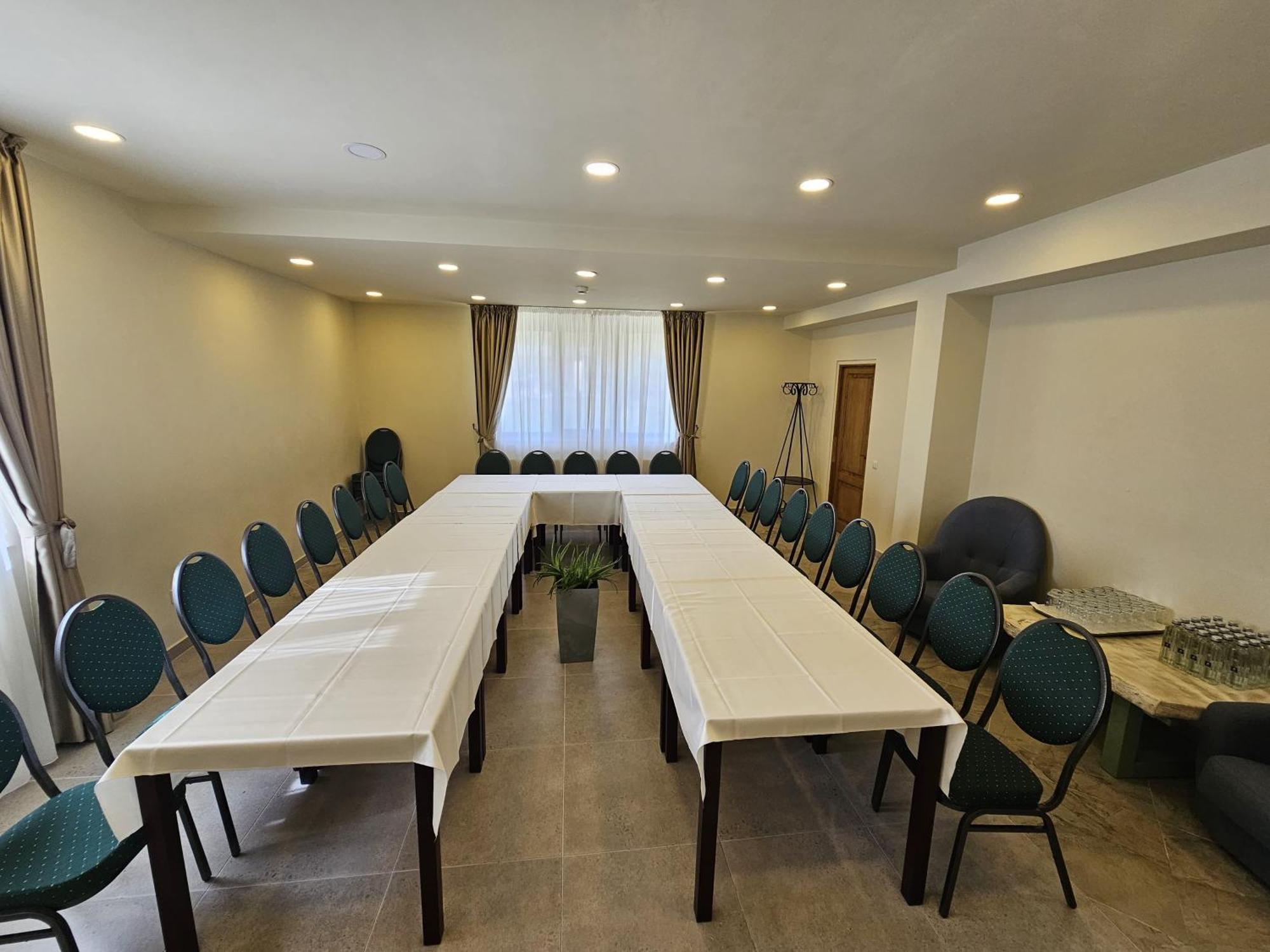Casa Iustin Ξενοδοχείο Moroeni Εξωτερικό φωτογραφία
